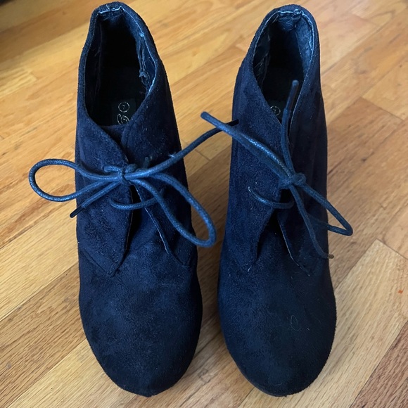 Breckelles faux suede wedges size 7 - Picture 5 of 8